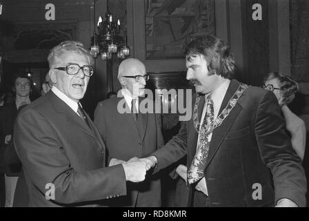 André van der Louw geïnstalleerd als Burgemeester van Rotterdam ex-burgemeester, Bestanddeelnr 927-5980. Stockfoto