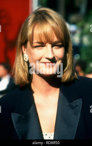 PASADENA, Ca - 19. SEPTEMBER: Schauspielerin Helen Hunt nimmt an der 45. jährlichen Primetime Emmy Awards am 19. September 1993 in Pasadena Civic Auditorium in Pasadena, Kalifornien. Foto von Barry King/Alamy Stock Foto Stockfoto