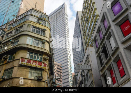 Wolkenkratzer in Hong Kong, überraschen mit einer Vielzahl von Gebäuden und Stilen. 31. Dezember 2018. Stockfoto
