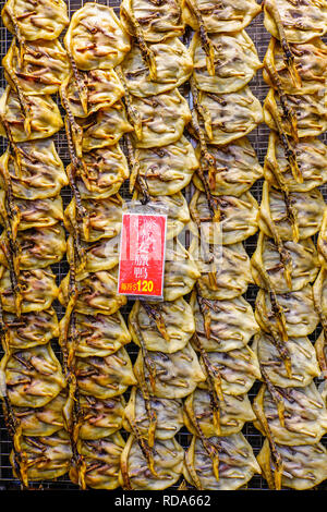 Trockene Enten in der traditionellen chinesischen Essen Shop in Hongkong. Stockfoto