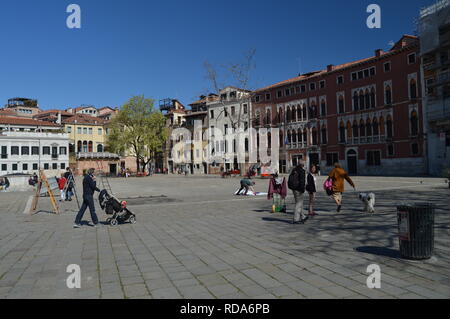 Schönen Platz Campo San Polo in Venedig. Reisen, Urlaub, Architektur. März 27, 2015. Venedig, Region Venetien, Italien. Stockfoto