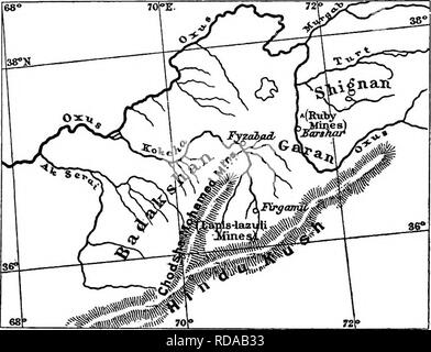 . Edelsteine, einem beliebten Berücksichtigung ihrer Zeichen, Vorkommen und Anwendungen, mit einer Einführung in ihre Entschlossenheit, für Mineralogen, lapidaries, Juweliere, etc., mit einem Anhang über die Perlen und Korallen. Edelsteine, Perlen, Korallen. 278 SYSTEMATISCHE BESCHREIBUNG DER EDELSTEINE. Abb. 57. Ruby Minen in Badatshan auf der oberen Oxus. (Maßstab 1:6.000.000) Der ruby Minen von Badakshan berühmt wurden in alten Zeiten, und Sie versorgt einige der großen wertvollen Schatz der Große Mogul angesammelt. Sie sind befindet (Abb. 57) in Shignan, an der Biegung des Oxus Fluß, der geleitet wird. Stockfoto