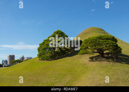 Kumamoto, Japan - 11 November, 2018: Kleiner Berg Fuji in Suizenji Garten Suizenji Jōjuen, japanischem Landschaftsgarten Stockfoto