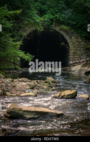 Vidaduct Park außerhalb von Bedford in Cleveland, Ohio. Stockfoto