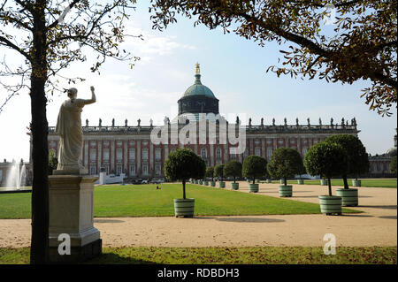 16.09.2014, Potsdam, Brandenburg, Deutschland, Europa - Blick auf das Neue Palais im Park von Sanssouci. Stockfoto