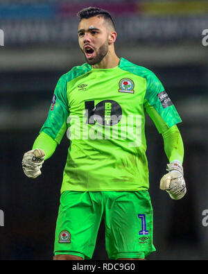 BLACKBURN, 15. Januar 2019. David Raya der Blackburn Rovers feiert nach Darragh Lenihan ihr zweites Tor während der FA Cup in die dritte Runde replay zwischen Blackburn Rovers und Newcastle United im Ewood Park, Blackburn am Dienstag, den 15. Januar 2019 (Foto: Mark Fletcher | MI Nachrichten & Sport | Alamy) Stockfoto