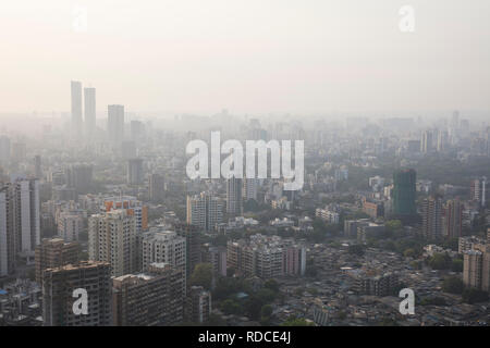 Mumbai/Indien - März 2018: Blick über Goregaon West, einem Vorort von Mumbai. Stockfoto