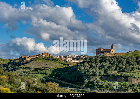 Panoramablick auf die Stadt von Alcantara in der Provinz Caceres, Spanien Stockfoto