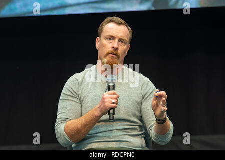 STUTTGART, DEUTSCHLAND - Jun 30 2018: Toby Stephens (schwarze Segel, im Raum verloren) bei Comic Con Deutschland Stuttgart, zwei Tag Fan Convention Stockfoto