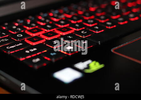 Gaming Tastatur auf dem Acer Predator Helios 300. Spiele für die pcmr Enthusiasten. Stockfoto