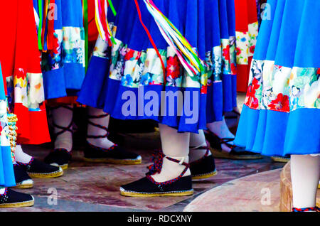 Traditionelle bunte Schuhe für die Kostüme in Spanien, Tanzschuhe, espadrilles Stockfoto