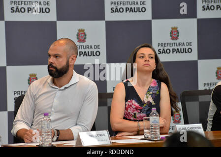 SP - Sao Paulo - 01/17/2019 - Projekt "Tem Sa da" - Rathaus vereint Korinther, Palmeiras und S o Paulo im Kampf gegen die Gewalt gegen Frauen, ein Projekt am Donnerstag Nachmittag vom Bürgermeister unterzeichnet wurde, Bruno Covas, und der Präsident des Clubs. Foto: Hrodrick Oliveira/AGIF Stockfoto