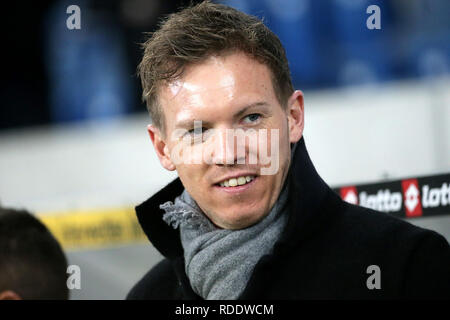 Sinsheim, Deutschland. Jan, 2019 18. Fussball: Bundesliga 1899 Hoffenheim - Bayern München, 18. Spieltag in der PreZero Arena. Die Hoffenheimer trainer Julian Nagelsmann. Credit: Hasan Bratic/dpa - WICHTIGER HINWEIS: In Übereinstimmung mit den Anforderungen der DFL Deutsche Fußball Liga oder der DFB Deutscher Fußball-Bund ist es untersagt, zu verwenden oder verwendet Fotos im Stadion und/oder das Spiel in Form von Bildern und/oder Videos - wie Foto Sequenzen getroffen haben./dpa/Alamy leben Nachrichten Stockfoto