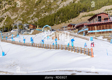 Grandvalira, Andorra: 2019 Januar 15: Skistation Grandvalira von Canillo, Andorra. Stockfoto