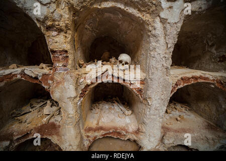 Cartagena, Spanien - 14. September 2018: Beerdigung Krypta, die zu der Einsiedelei des heiligen Josef, während des XVI. Jahrhunderts gebaut, Cartagena, Spanien Stockfoto