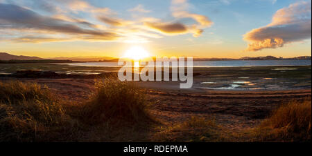 Der kleine Strand von Pedreña, Bucht von Santander. Spanien. Stockfoto