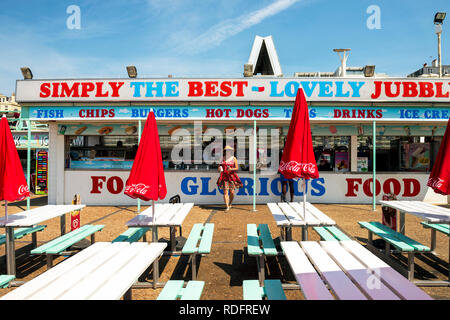 Einfach die besten Fish & Chips und Burger Bar in Brighton, UK. Stockfoto