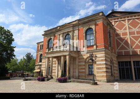 Festspielhaus Bayreuth oder Bayreuther Festspiele Theater, Richard Wagner Festival Hall, Fassade, 2010, auf dem Grünen Hügel, Bayreuth Stockfoto