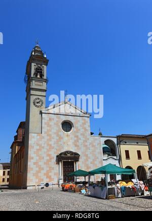 Marktplatz und Kirche Santa Maria Assunta in Sabbioneta, Weltkulturerbe der UNESCO, Lombardei, Italien, Europa Stockfoto