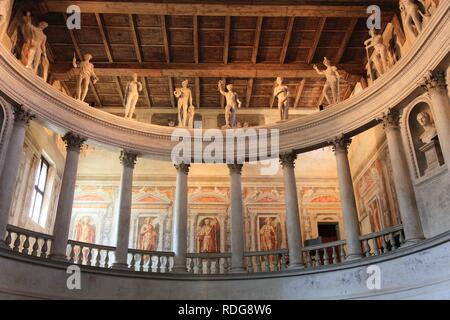 Griechischen Gottheiten auf der Galerie des Teatro all'Antica in Sabbioneta, Weltkulturerbe der UNESCO, Lombardei, Italien, Europa Stockfoto