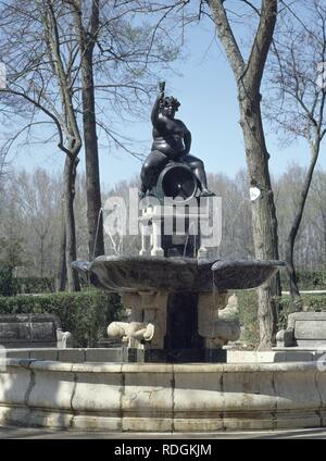FUENTE DE BACO REALIZADA EN 1570 Y COLOCADA DESDE 1656 EN EL JARDIN DE LA ISLA DE ARANJUEZ. Autor: Jonghelinck, Jacques, Bildhauer. Lage: PALACIO REAL - JARDIN DE LA ISLA. ARANJUEZ. MADRID. Spanien. Stockfoto