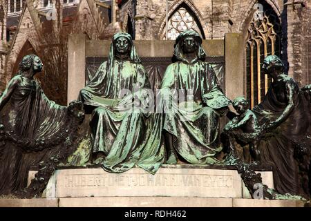 Statuen von Hubert und Jan van Eyck, Memorial, der historische Bezirk, Gent, Ostflandern, Belgien, Europa Stockfoto