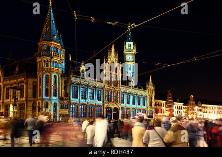 Verschieben von Projektionen auf die Post Plaza Gebäude am Korenmarkt, gent Light Festival, Ostflandern, Belgien, Europa Stockfoto