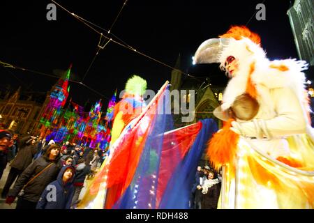 Verschieben von Projektionen auf die Post Plaza Gebäude am Korenmarkt, gent Light Festival, Ostflandern, Belgien, Europa Stockfoto