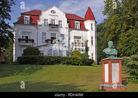 Villa Staudt, Büste von Kaiser Wilhelm, Heringsdorf, Insel Usedom, Ostsee, Mecklenburg-Vorpommern Stockfoto