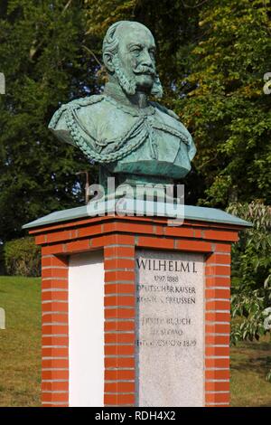 Büste von Kaiser Wilhelm im Garten der Villa Staudt, Heringsdorf, Insel Usedom, Ostsee, Mecklenburg-Vorpommern Stockfoto