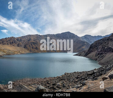 Quebrada El Jao Damm am Cajon del Maipo, Chile Stockfoto