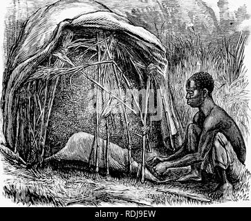 . Mensch und Tier in der östlichen Äthiopien: von Beobachtungen in British East Africa, Uganda und dem Sudan. Natural History; indigene Völker; Ethnologie. 64 östlichen Äthiopien mentation fnrnislies ein süßes und mitreißender Bier. Wenn in Folge von drouglit, tJie lianana Ernte ausfällt, den Baganda sind in einen Zustand der Hunger reduziert. Getrocknete bnnana Blätter sind Embleme der Trauer. Wenn König Mutesa starb das ganze Land ging in trauern - ing, und jeder erlaubt, die Haare wachsen. (Ashe.). Junge Sammeln von Termiten.lu Uganda, wie auch in anderen Teilen Afrikas, Termiten (in ihrer geflügelte Stufe) sind I "egarded Stockfoto