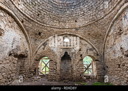 Innenraum der alten Moschee in Acrocorinth, die Zitadelle des antiken Korinth in Peloponnes, Griechenland Stockfoto