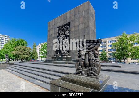 Warschau, Provinz Pommern/Ostsee/POLEN - 5. Mai 2018: Das Denkmal für die Ghetto Helden, entworfen von Natan Rapaport. Stockfoto