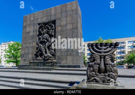 Warschau, Provinz Pommern/Ostsee/POLEN - 5. Mai 2018: Das Denkmal für die Ghetto Helden, entworfen von Natan Rapaport. Stockfoto