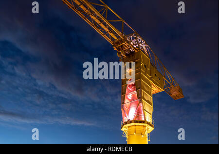 Titan Yellow Crane auf der Insel von Nantes (Loire-Atlantique, Frankreich) Stockfoto