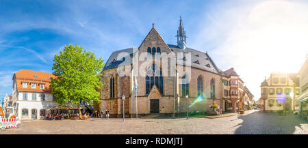 Kirche, Historisches Rathaus, Bad Bergzabern, Deutschland Stockfoto