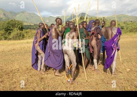 Donga stick Kampf Zeremonie, surma Stamm, Tulgit, Omo-tal, Äthiopien, Afrika Stockfoto