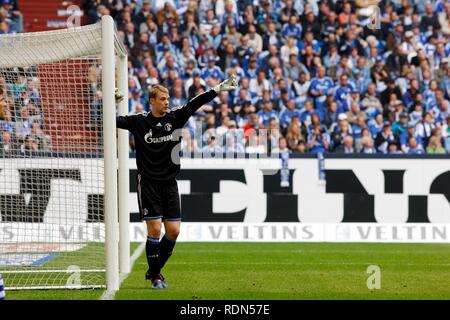 Schalke Torhüter Manuel Neuer, Im letzten Heimspiel der Saison der FC Schalke 04 gegen Werder Bremen mit 0:2, Veltins Arena Stockfoto