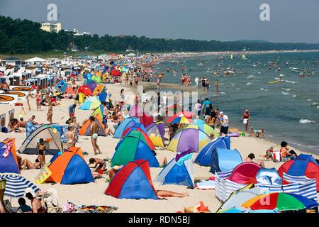 Strand im Seebad und Kurort Binz, Insel Rügen, Mecklenburg-Vorpommern Stockfoto