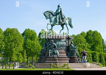 Reiterstandbild Friedrich Franz II. in den Gärten von Schloss, Schloss das Schweriner Schloss, Schwerin, Mecklenburg-Vorpommern Stockfoto