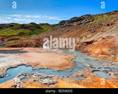 Seltún, Seltun, heiße Quellen und Schlammtöpfe, hohe Temperatur bereich Krýsuvík, Krisuvik, Halbinsel Reykjanes, in der Nähe von Reykjavik. Stockfoto