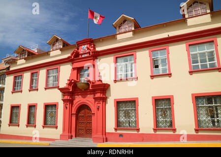 Palacio de "Justicia, historisches Gebäude an der Plaza de Armas Quadrat in der Stadt Puno, Peru Stockfoto