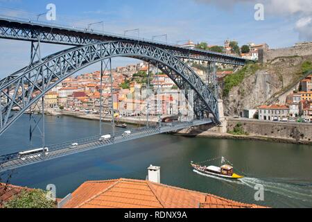Dom Luis I Brücke nach Vila Nova de Gaia, Porto, Portugal, Europa Stockfoto
