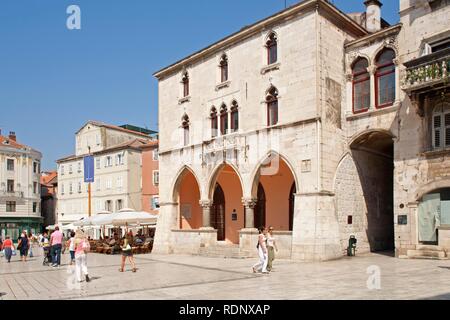 Ehemaliges Rathaus auf Narodni Trg Platz, Split, Mittel-Dalmatien, Adria, Kroatien, Europa Stockfoto