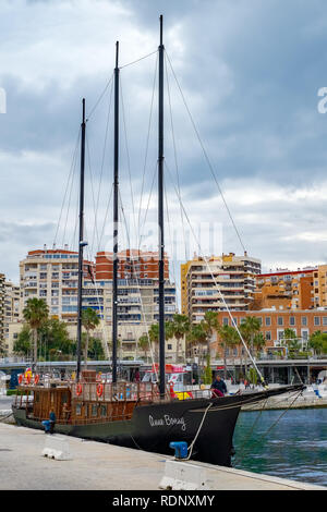 Malaga, Spanien - 10 April, 2018. Goleta Anne Bonny im Hafen von Malaga, Spanien Stockfoto