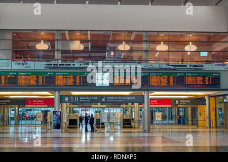 Malaga, Spanien - 10 April, 2018. Malaga Hauptbahnhof Maria Zambrano, Andalusien, Spanien Stockfoto