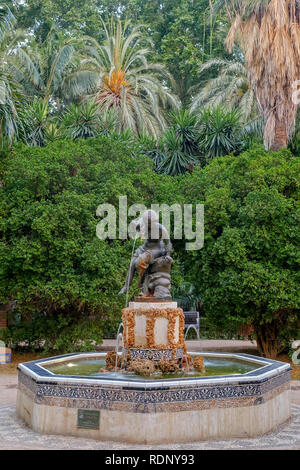 La Ninfa de La Caracola ist eine Statue und Brunnen aus Gusseisen in einem Kreisverkehr der Park der spanischen Stadt Malaga entfernt Stockfoto