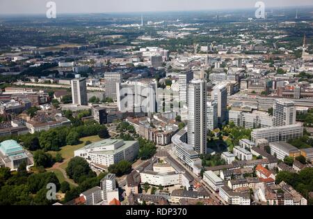 Downtown, mit der Philharmonie, unten links, Aalto Theater, Oper, EVONIK und RWE-Turm administrative Stockfoto