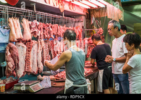 Eine strasse Metzgerei im Zentrum von Hong Kong Island, Hong Kong, China, Asien. Stockfoto